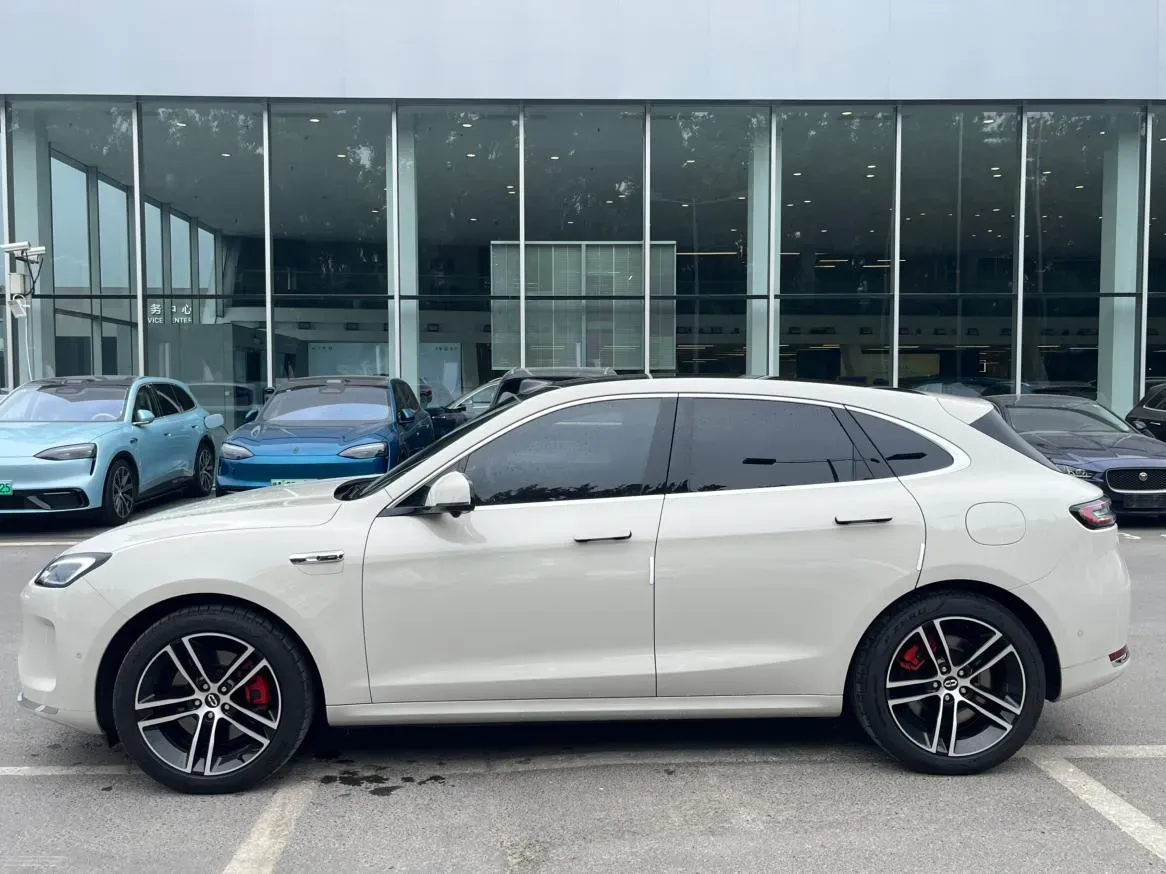 2025 AITO AITO M5 1.5T 152HP L4 REEV 42KWH,autocango,china used car exporter,china ev exporter,chinese used car exporter,chinese used ev exporter