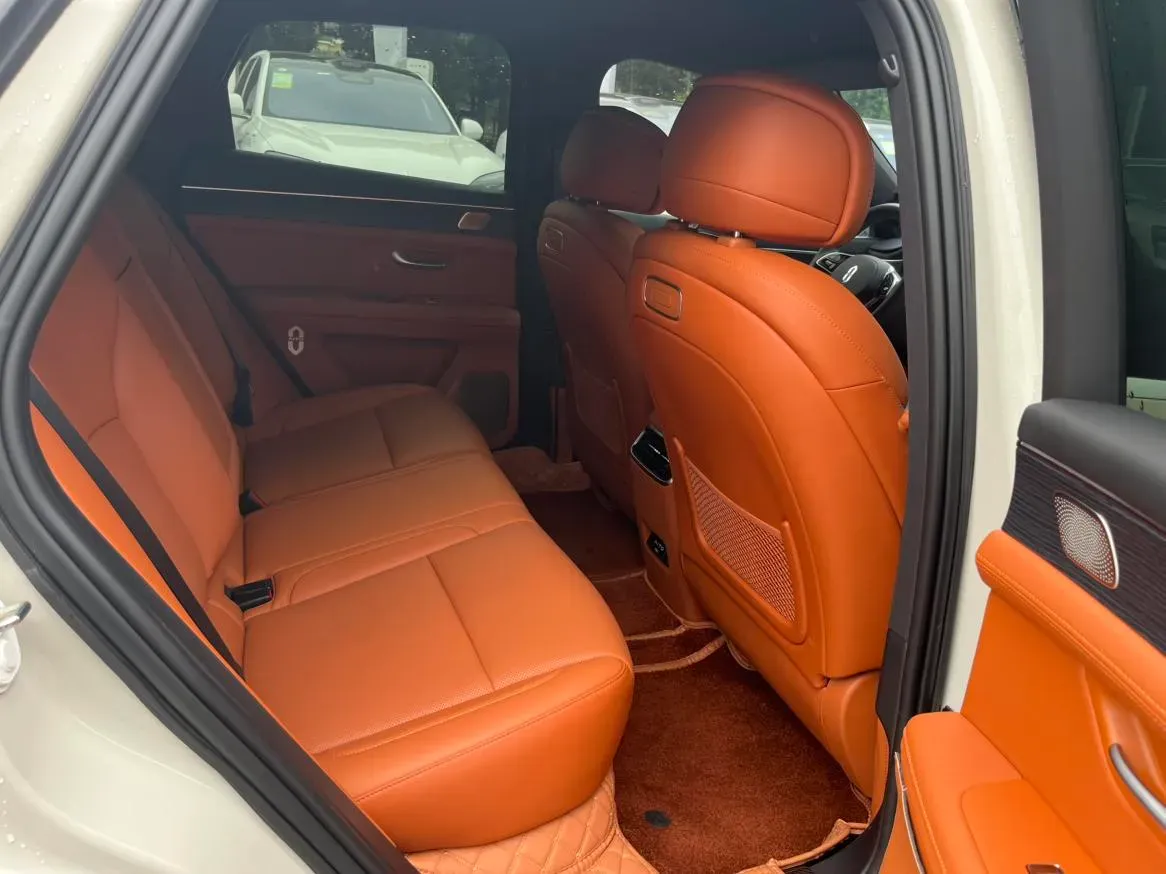 2025 AITO AITO M5 1.5T 152HP L4 REEV 42KWH,autocango,china used car exporter,china ev exporter,chinese used car exporter,chinese used ev exporter