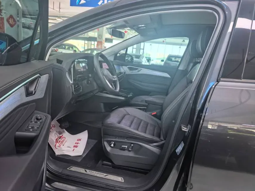 2022 Volkswagen Talagon 2.0T 220HP L4 7DCT,autocango,china used car exporter,china ev exporter,chinese used car exporter,chinese used ev exporter