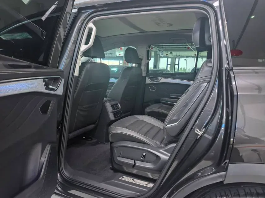 2022 Volkswagen Talagon 2.0T 220HP L4 7DCT,autocango,china used car exporter,china ev exporter,chinese used car exporter,chinese used ev exporter