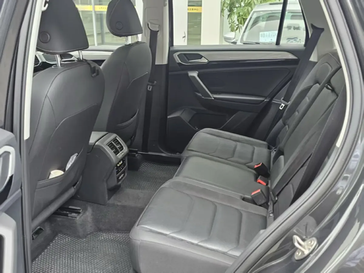 2020 Volkswagen Tayron 2.0T 186HP L4 7DCT,autocango,china used car exporter,china ev exporter,chinese used car exporter,chinese used ev exporter