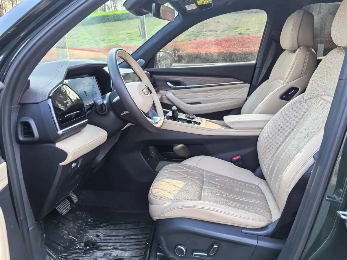 2025 Geely Monjaro 2.0T 238HP L4 8AT,autocango,china used car exporter,china ev exporter,chinese used car exporter,chinese used ev exporter