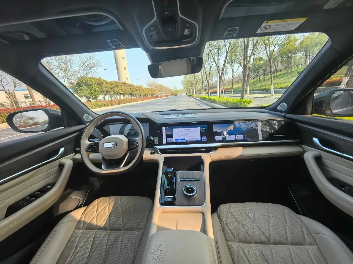 2025 Geely Monjaro 2.0T 238HP L4 8AT,autocango,china used car exporter,china ev exporter,chinese used car exporter,chinese used ev exporter