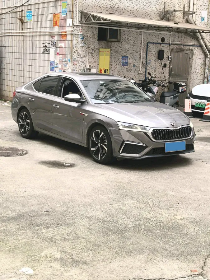 2021 Skoda Octavia 1.4T 150HP L4 7DCT,autocango,china used car exporter,china ev exporter,chinese used car exporter,chinese used ev exporter