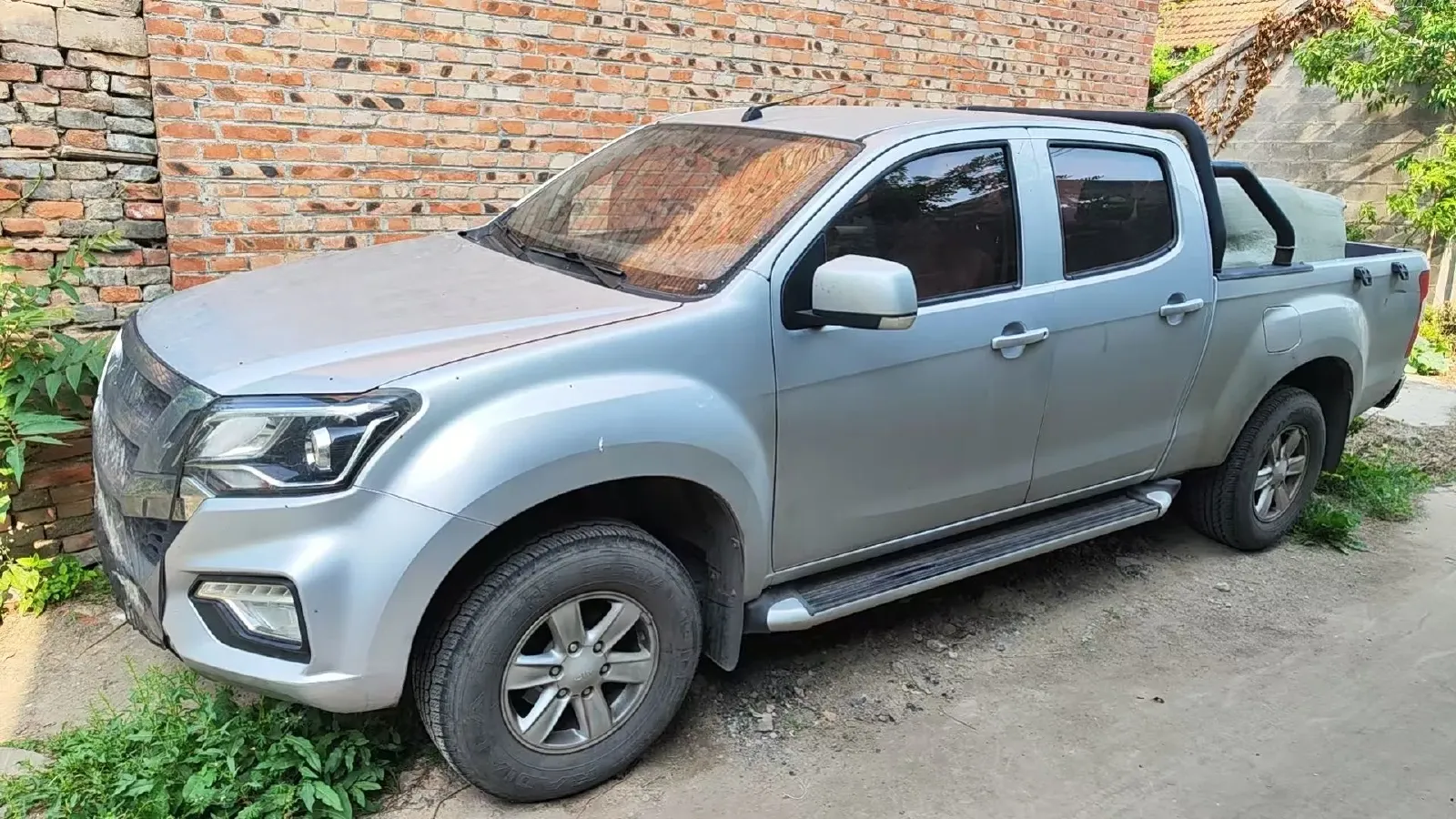2020 Isuzu Jim 2.8T 120HP L4 5MT,autocango,china used car exporter,china ev exporter,chinese used car exporter,chinese used ev exporter