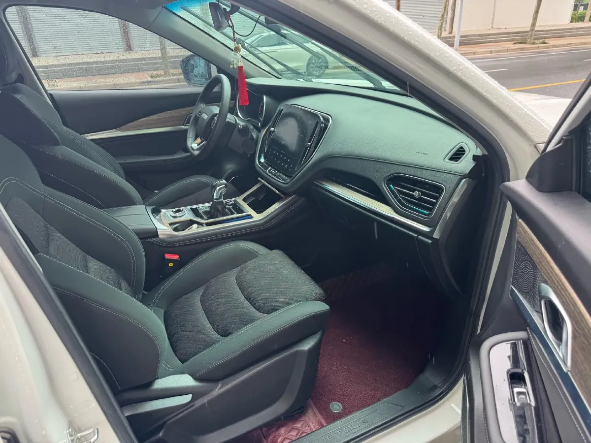 2020 Jetour X70 1.5T 156HP L4 6MT,autocango,china used car exporter,china ev exporter,chinese used car exporter,chinese used ev exporter