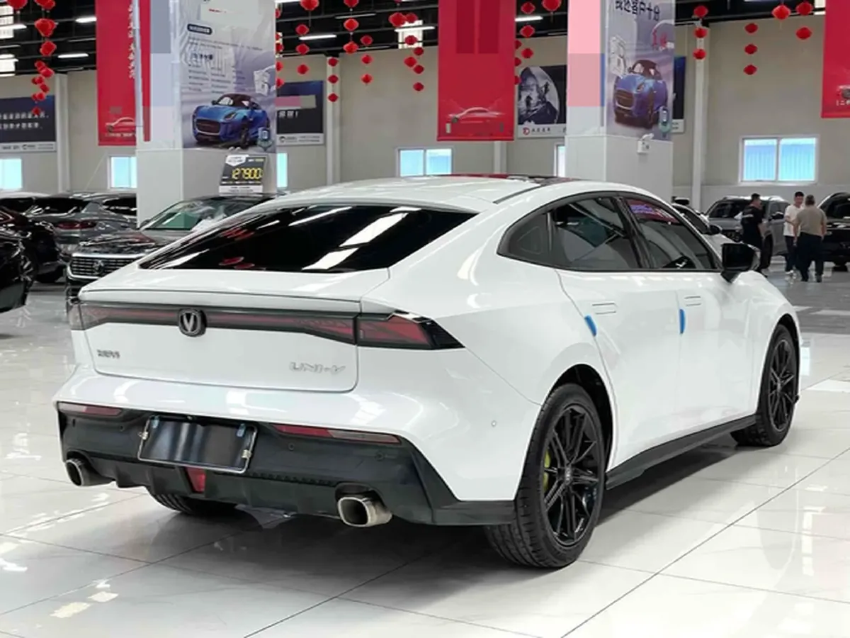 2022 ChangAn UNI-V 1.5T 188HP L4 7DCT,autocango,china used car exporter,china ev exporter,chinese used car exporter,chinese used ev exporter