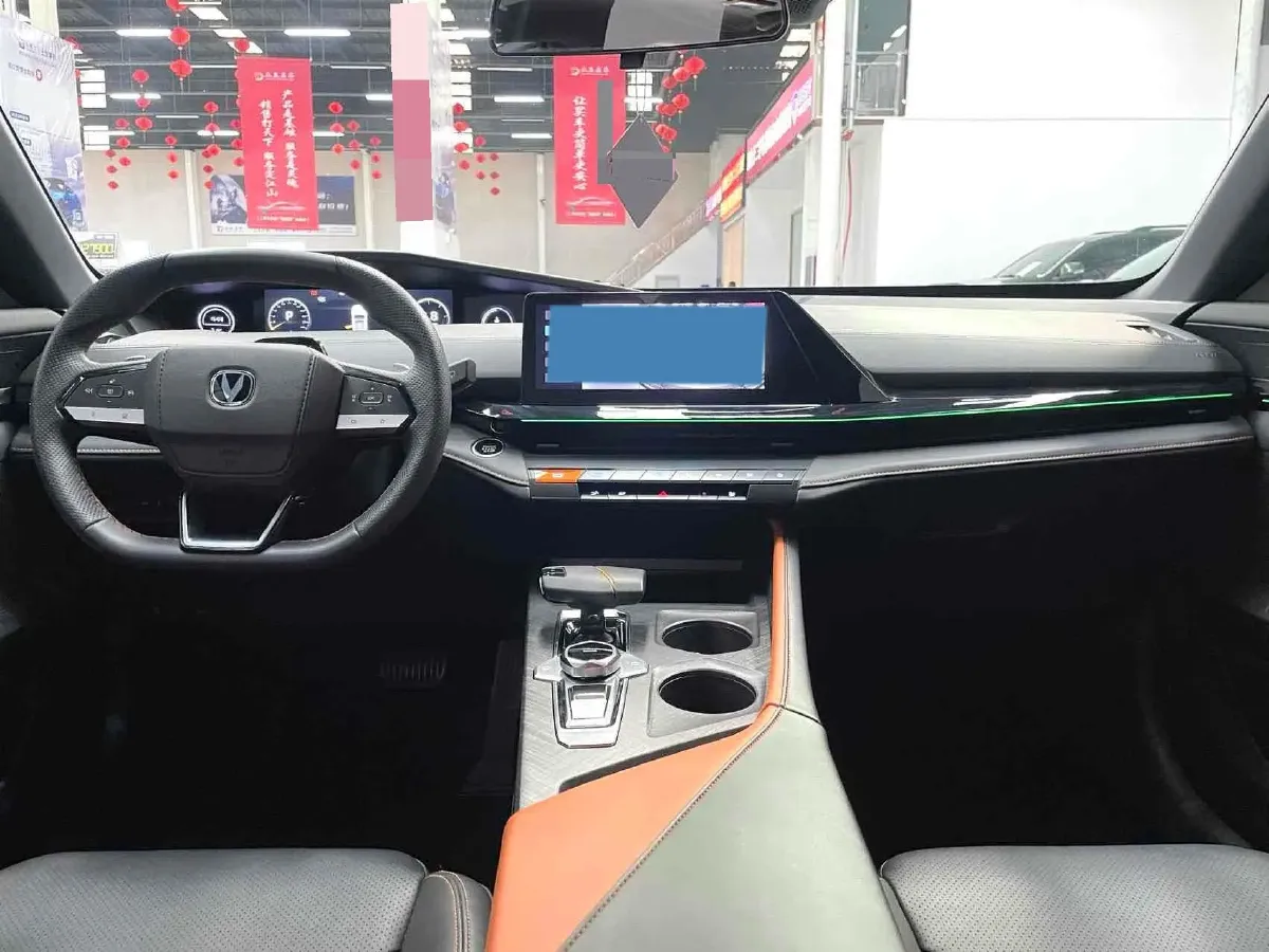 2022 ChangAn UNI-V 1.5T 188HP L4 7DCT,autocango,china used car exporter,china ev exporter,chinese used car exporter,chinese used ev exporter