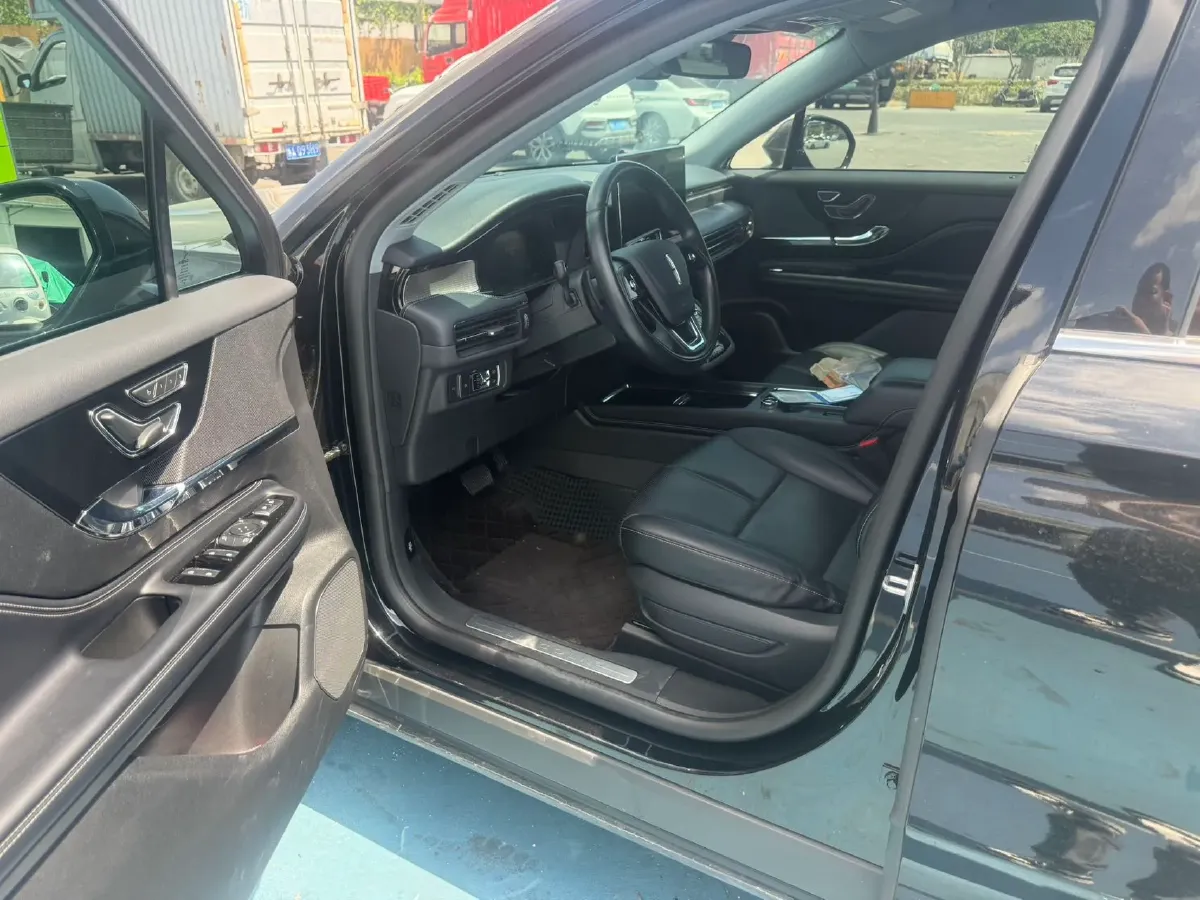 2022 Lincoln Corsair 2.0T 245HP L4 8AT,autocango,china used car exporter,china ev exporter,chinese used car exporter,chinese used ev exporter