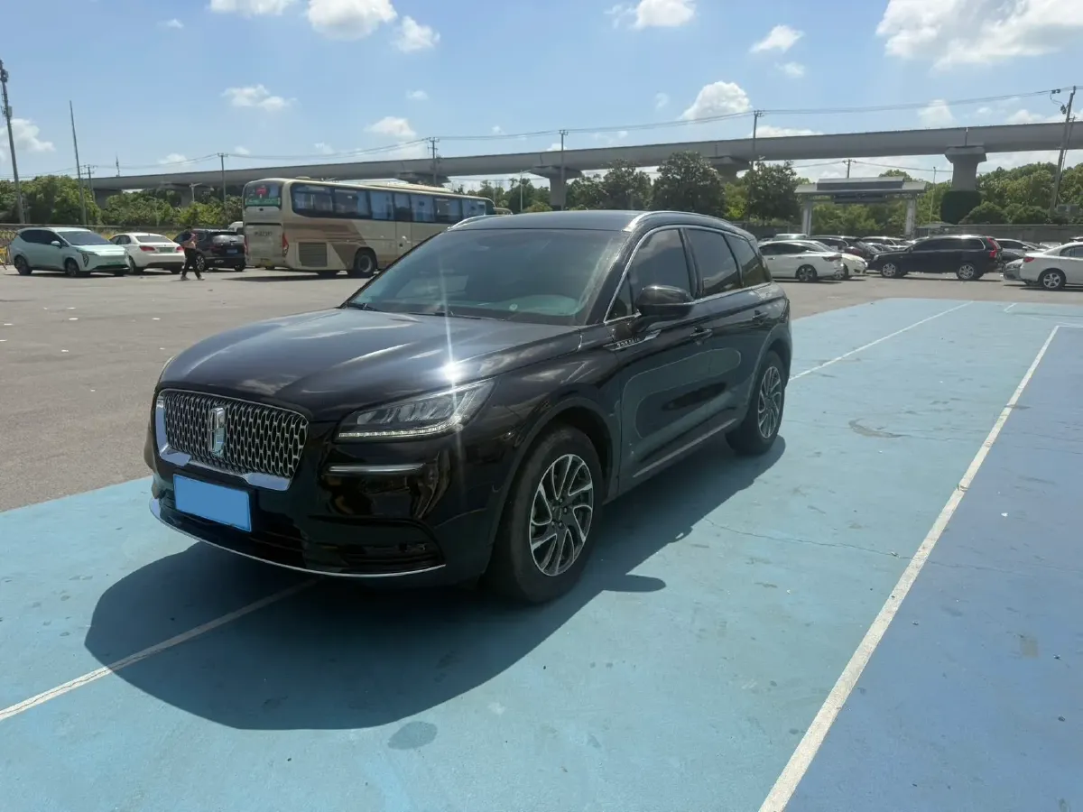2022 Lincoln Corsair 2.0T 245HP L4 8AT,autocango,china used car exporter,china ev exporter,chinese used car exporter,chinese used ev exporter