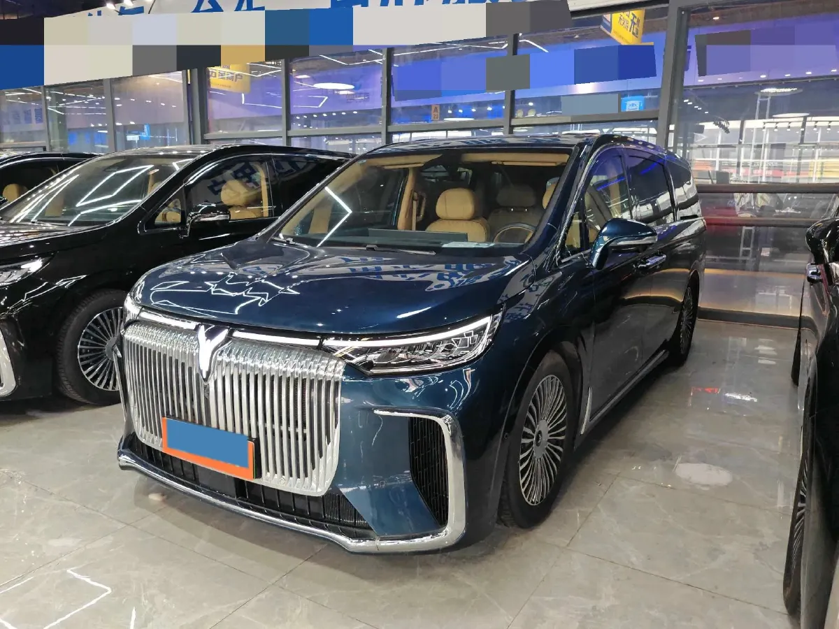 2025 Voyah Dream 1.5T 150HP L4 PHEV 41.7KWH,autocango,china used car exporter,china ev exporter,chinese used car exporter,chinese used ev exporter