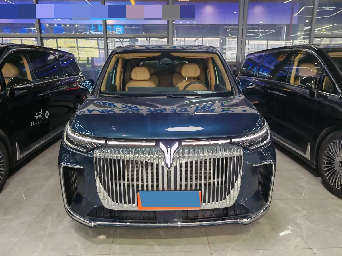 2025 Voyah Dream 1.5T 150HP L4 PHEV 41.7KWH,autocango,china used car exporter,china ev exporter,chinese used car exporter,chinese used ev exporter
