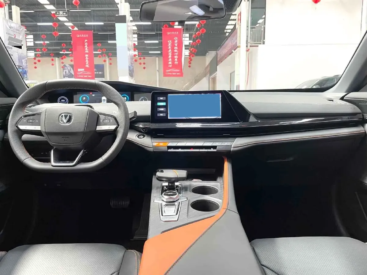 2022 ChangAn UNI-V 1.5T 188HP L4 7DCT,autocango,china used car exporter,china ev exporter,chinese used car exporter,chinese used ev exporter