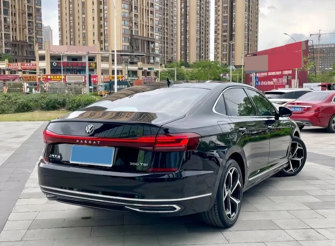 2024 Volkswagen Passat 2.0T 220HP L4 7DCT,autocango,china used car exporter,china ev exporter,chinese used car exporter,chinese used ev exporter