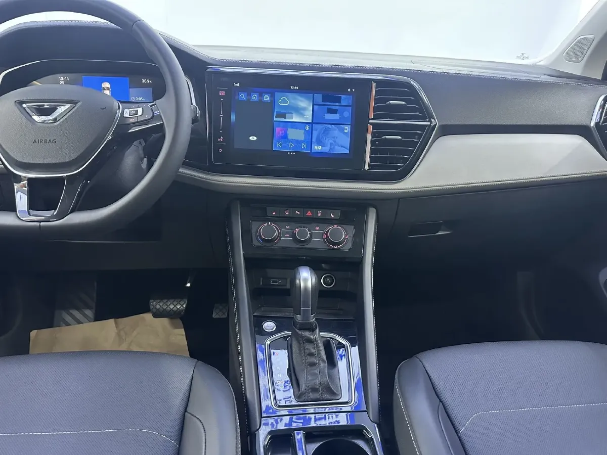 2023 Jetta VS7 1.4T 150HP L4 6AT,autocango,china used car exporter,china ev exporter,chinese used car exporter,chinese used ev exporter