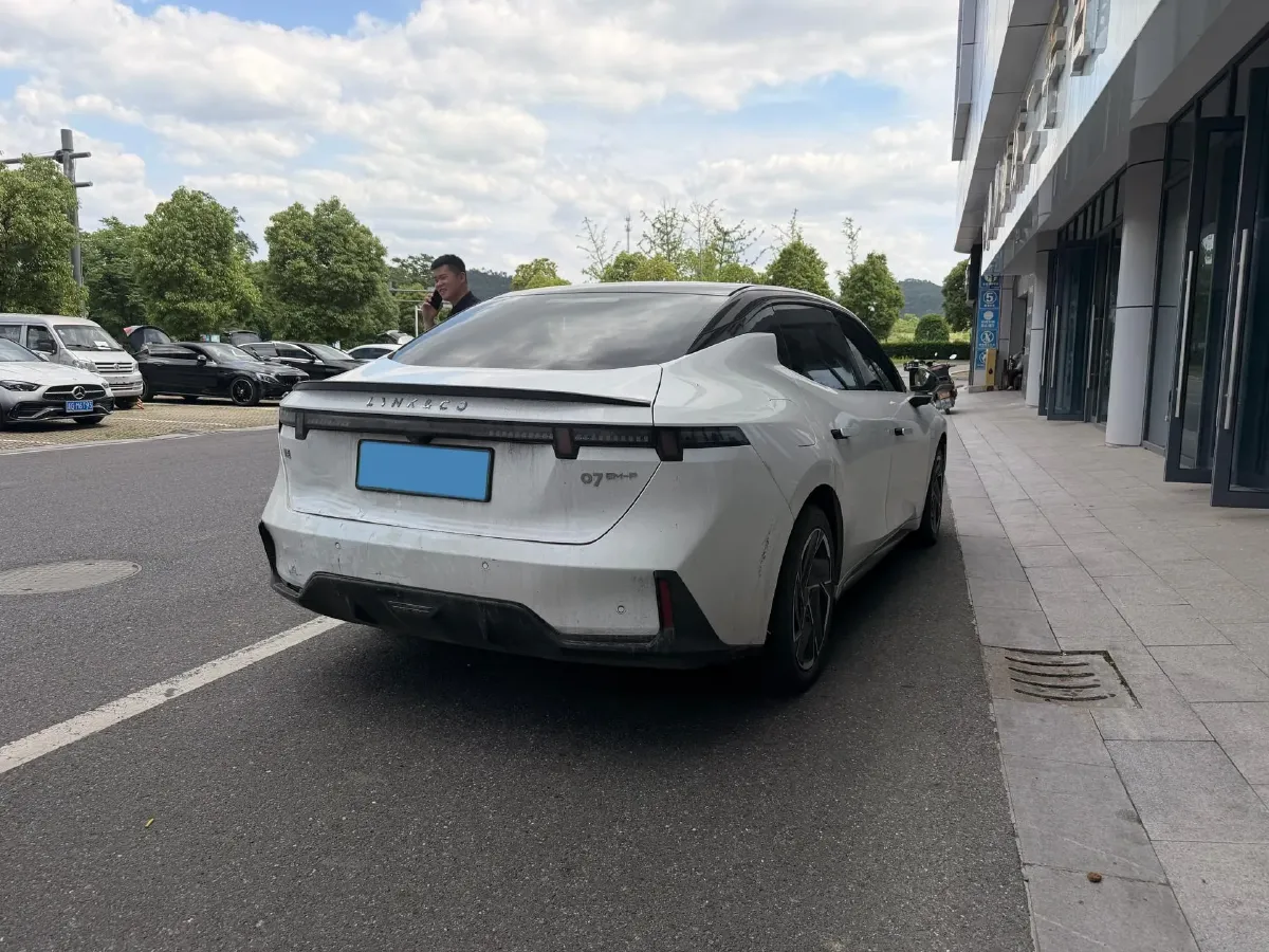 2024 LYNK&CO 07 EM-P 1.5T 163HP L4 3DHT PHEV 18.99KWH,autocango,china used car exporter,china ev exporter,chinese used car exporter,chinese used ev exporter