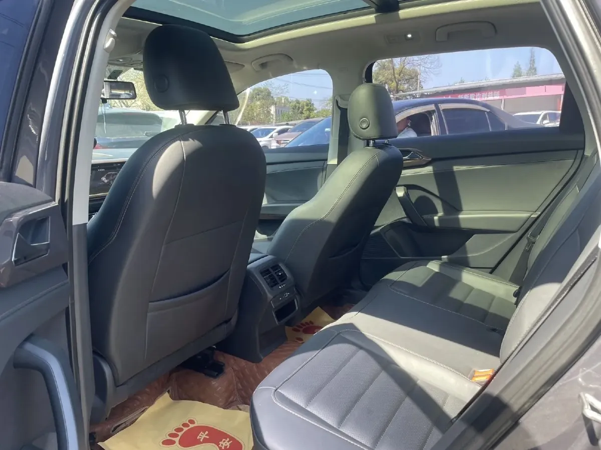 2022 Volkswagen Tharu 2.0T 186HP L4 7DCT,autocango,china used car exporter,china ev exporter,chinese used car exporter,chinese used ev exporter