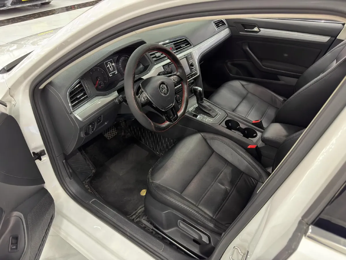 2019 Volkswagen Lamando 1.4T 131HP L4 7DCT,autocango,china used car exporter,china ev exporter,chinese used car exporter,chinese used ev exporter