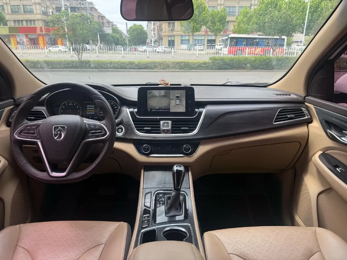 2017 BaoJun 730 1.5T 150HP L4 6DCT,autocango,china used car exporter,china ev exporter,chinese used car exporter,chinese used ev exporter