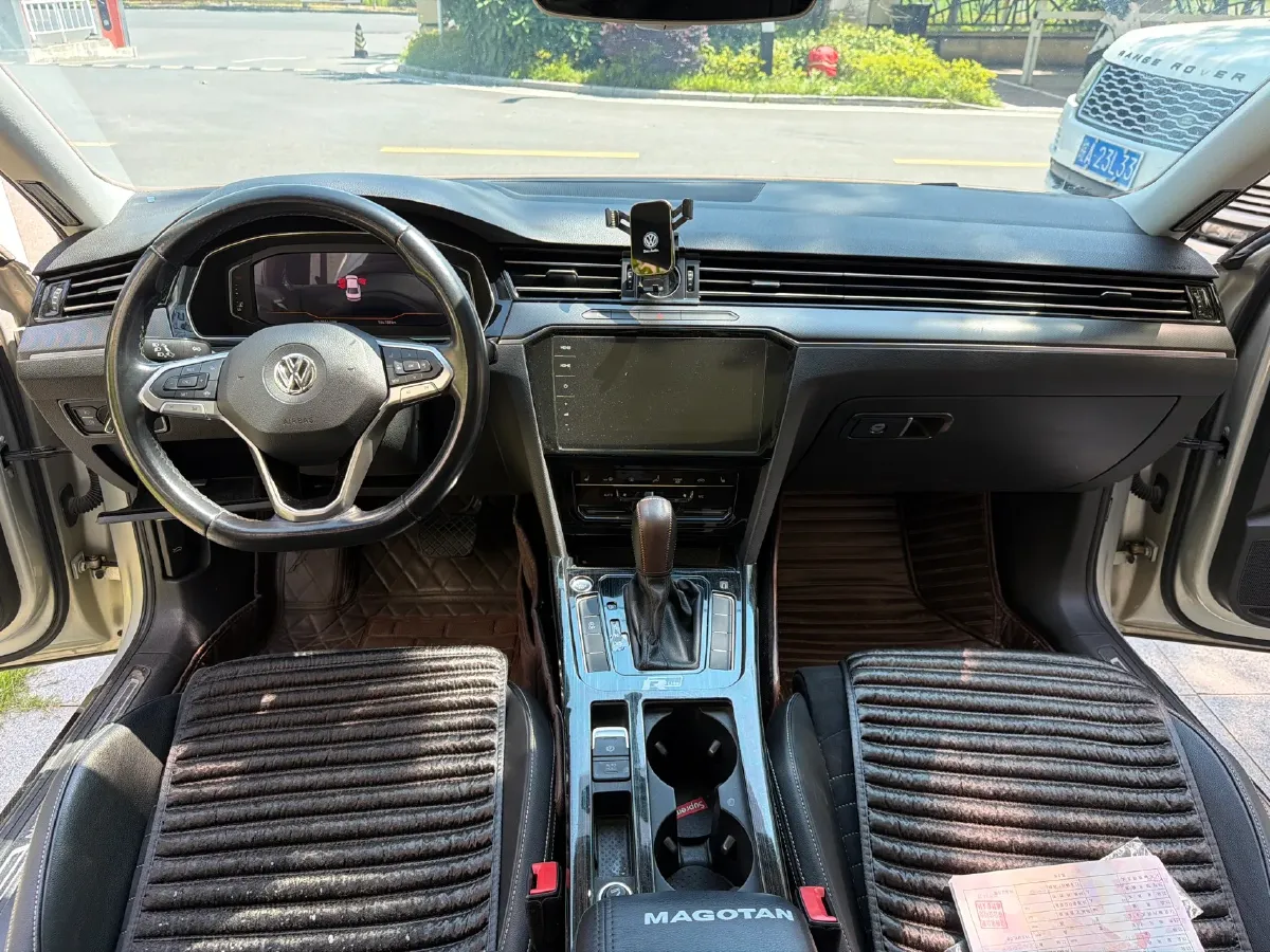 2020 Volkswagen Magotan 2.0T 186HP L4 7DCT,autocango,china used car exporter,china ev exporter,chinese used car exporter,chinese used ev exporter