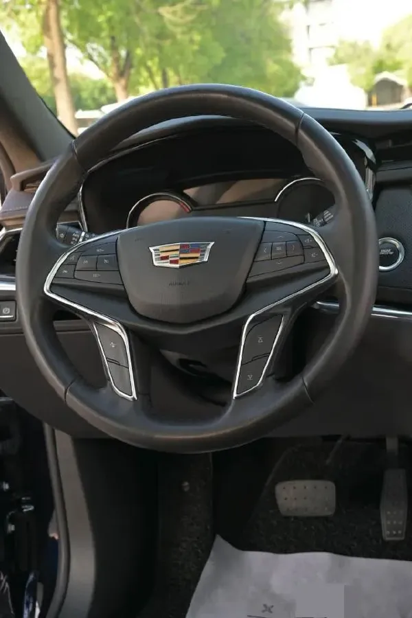 2020 Cadillac XT5 2.0T 237HP L4 9AT,autocango,china used car exporter,china ev exporter,chinese used car exporter,chinese used ev exporter