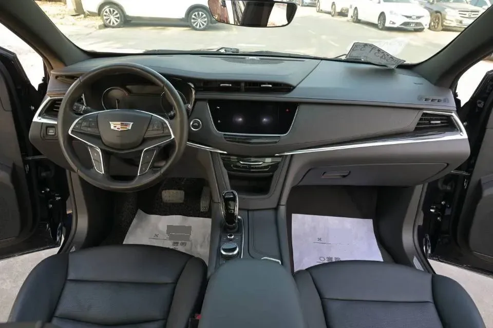 2020 Cadillac XT5 2.0T 237HP L4 9AT,autocango,china used car exporter,china ev exporter,chinese used car exporter,chinese used ev exporter