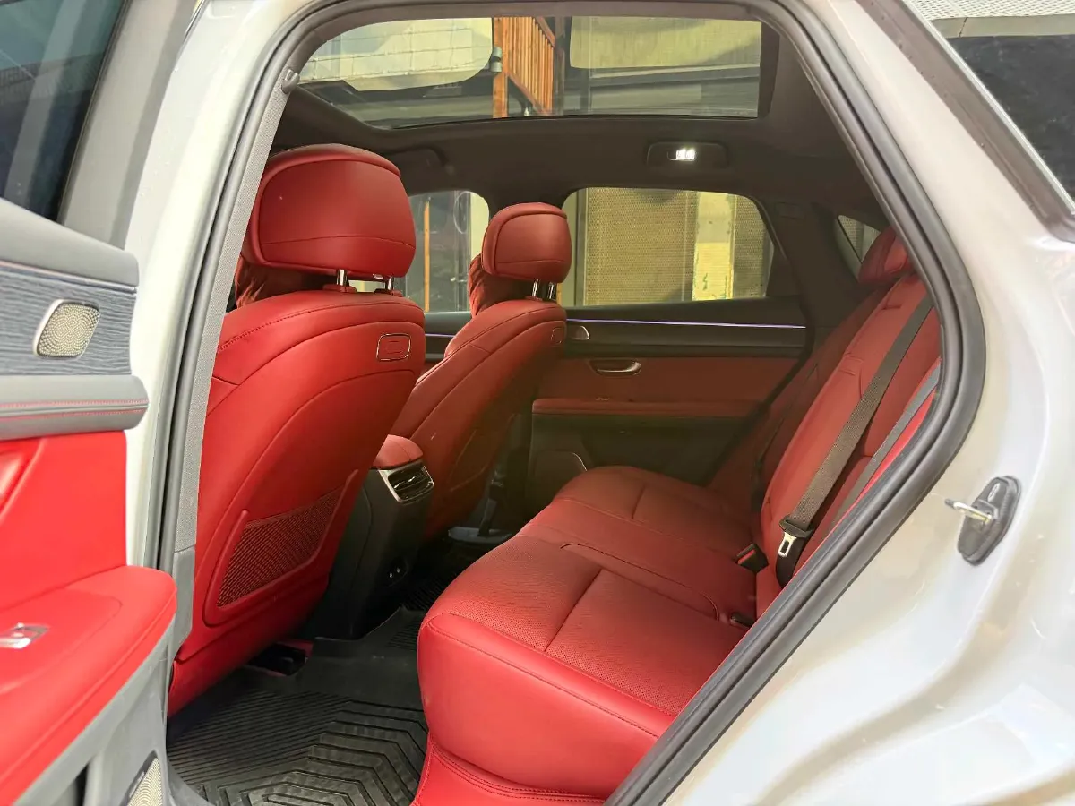 2025 AITO AITO M5 1.5T 152HP L4 REEV 42KWH,autocango,china used car exporter,china ev exporter,chinese used car exporter,chinese used ev exporter