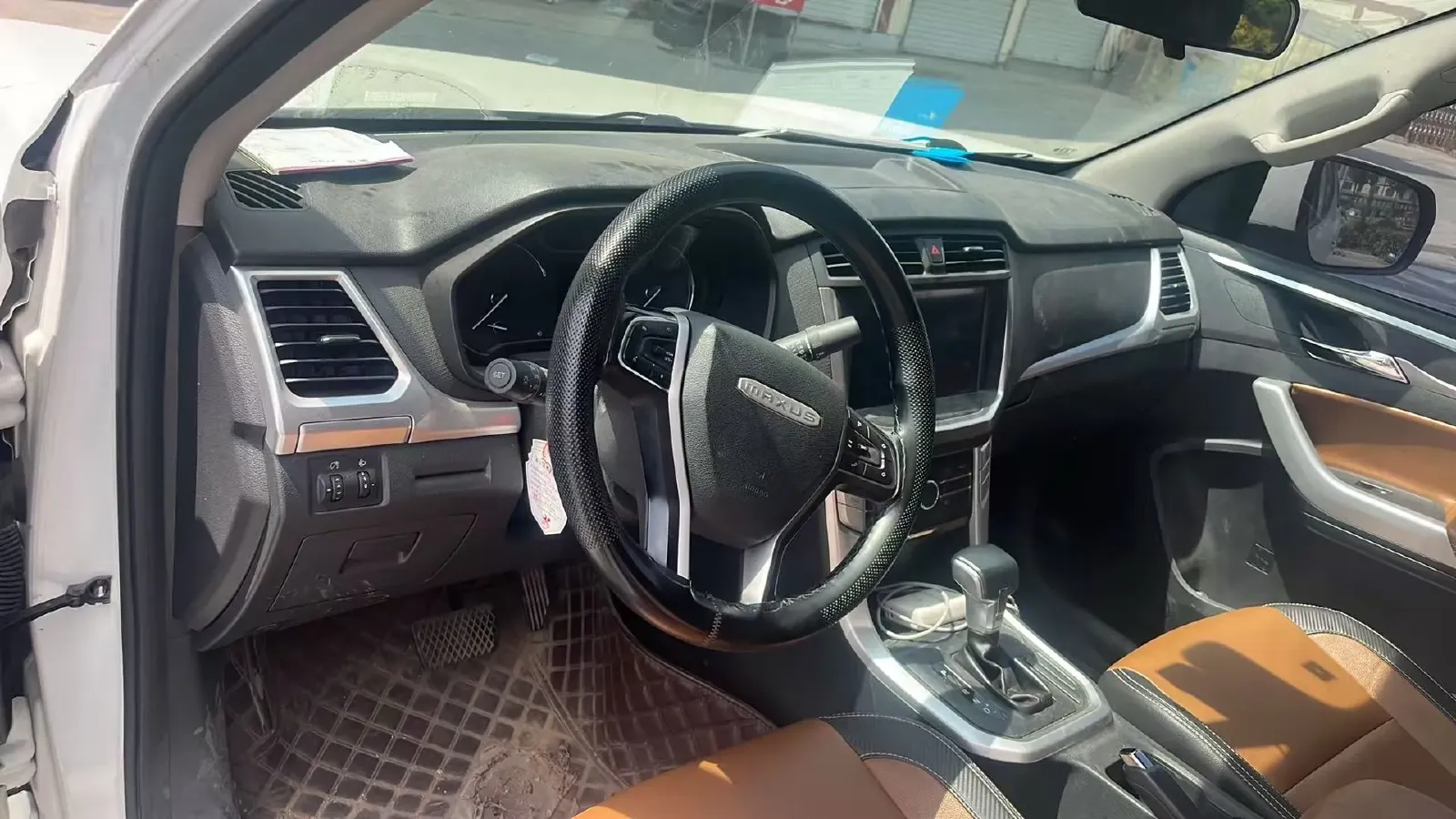 2022 MAXUS T70 2.0T 163HP L4 6AT,autocango,china used car exporter,china ev exporter,chinese used car exporter,chinese used ev exporter