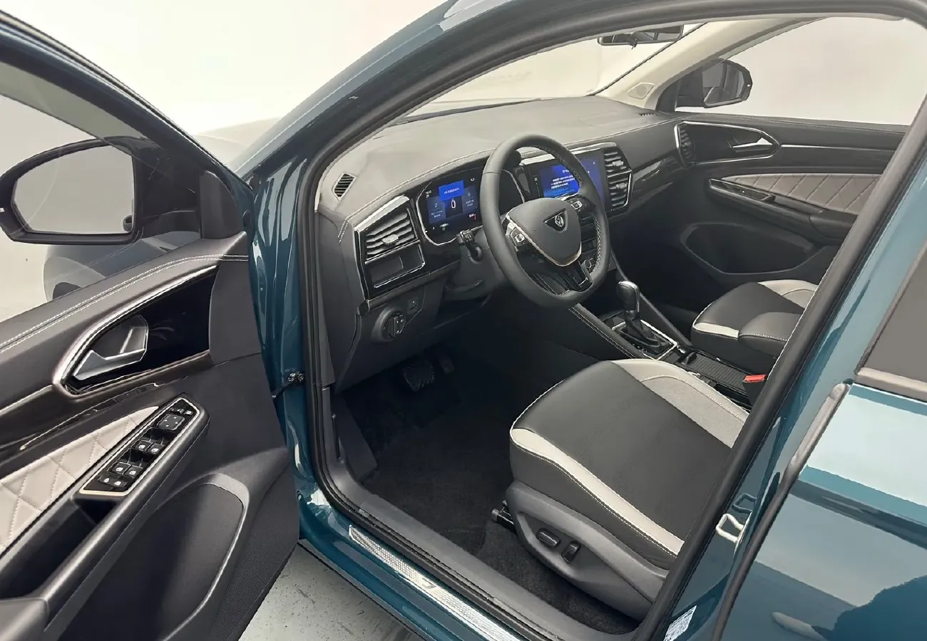 2022 Jetta VS7 1.4T 150HP L4 6AT,autocango,china used car exporter,china ev exporter,chinese used car exporter,chinese used ev exporter