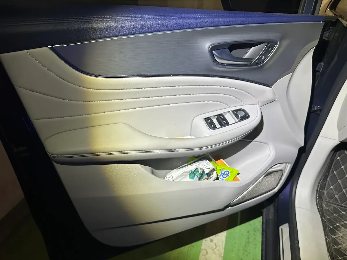 2022 Roewe iMAX8 2.0T 234HP L4 8AT,autocango,china used car exporter,china ev exporter,chinese used car exporter,chinese used ev exporter