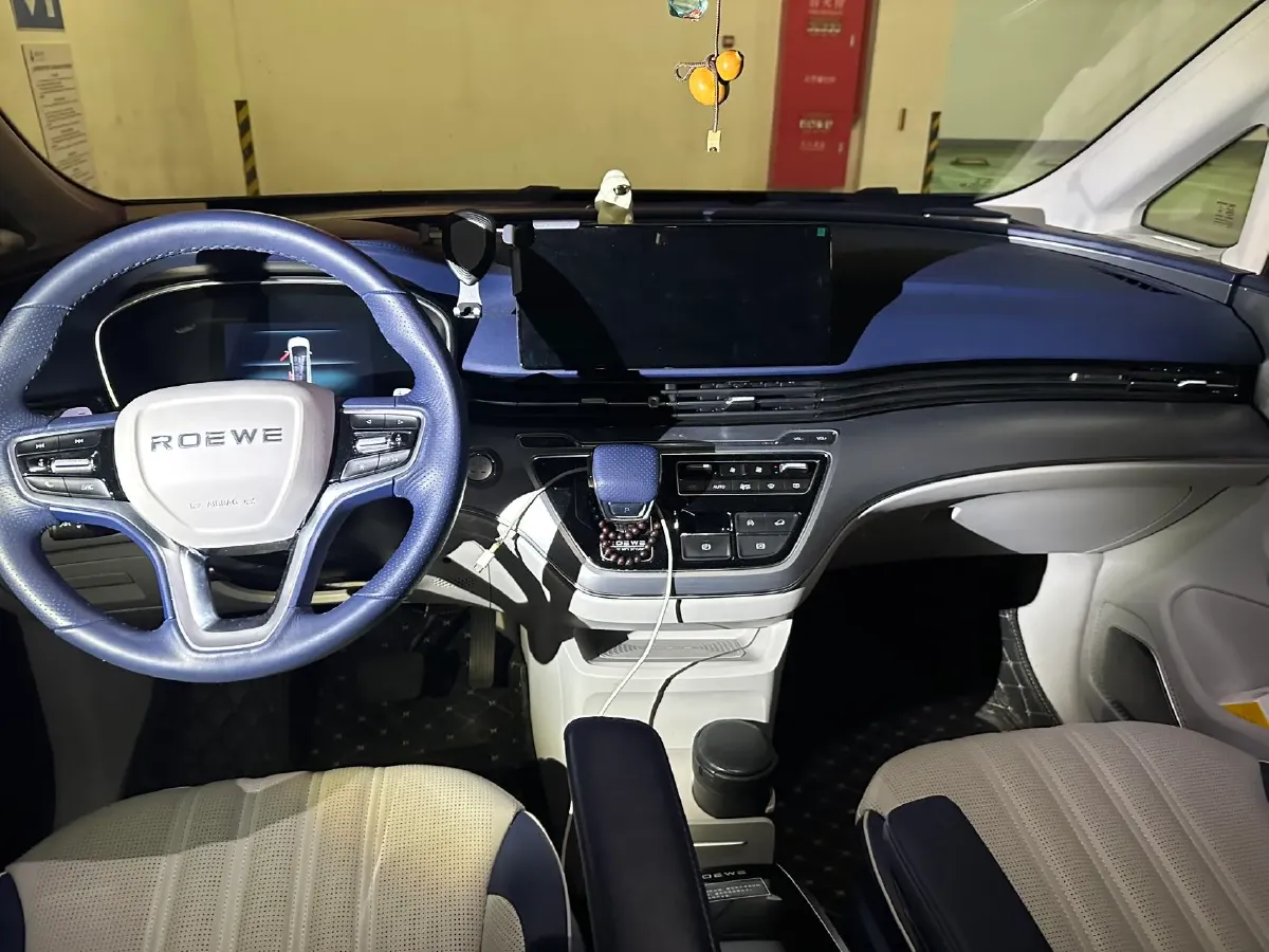 2022 Roewe iMAX8 2.0T 234HP L4 8AT,autocango,china used car exporter,china ev exporter,chinese used car exporter,chinese used ev exporter