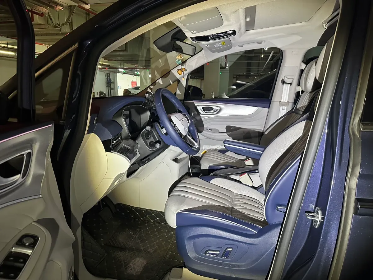 2022 Roewe iMAX8 2.0T 234HP L4 8AT,autocango,china used car exporter,china ev exporter,chinese used car exporter,chinese used ev exporter