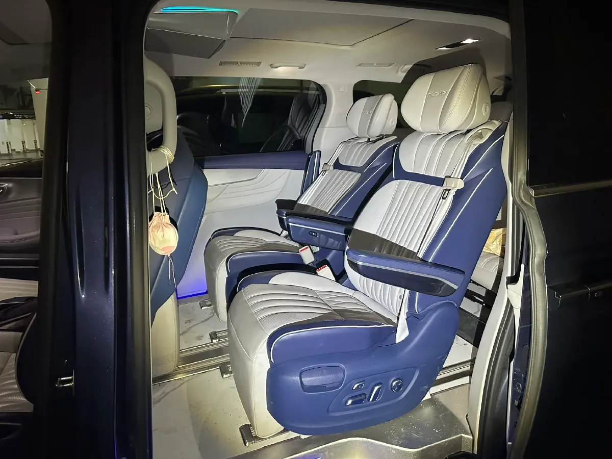 2022 Roewe iMAX8 2.0T 234HP L4 8AT,autocango,china used car exporter,china ev exporter,chinese used car exporter,chinese used ev exporter
