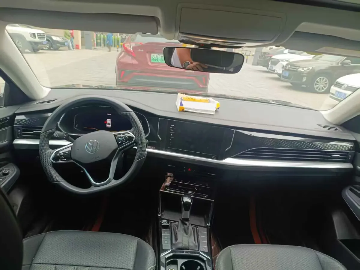 2024 Volkswagen Passat 2.0T 186HP L4 7DCT,autocango,china used car exporter,china ev exporter,chinese used car exporter,chinese used ev exporter