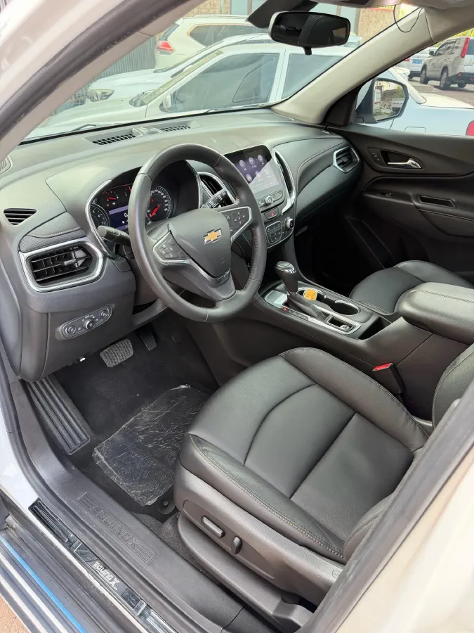2019 Chevrolet Equinox 1.5T 180HP L4 6AT,autocango,china used car exporter,china ev exporter,chinese used car exporter,chinese used ev exporter