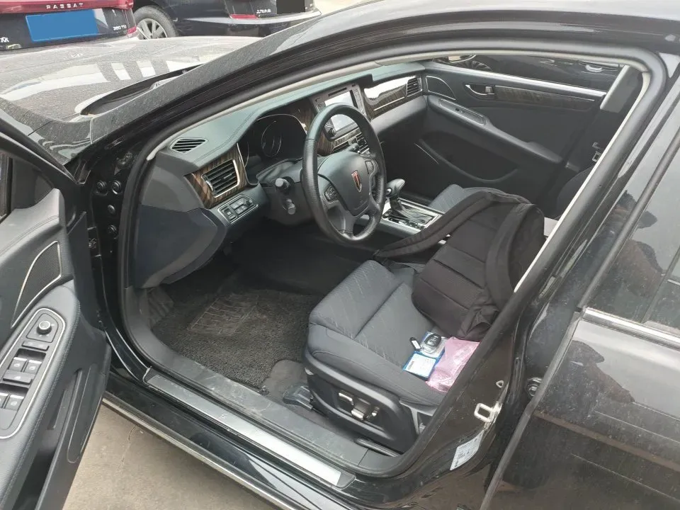 2021 HongQi H7 1.8T 188HP L4 6AT,autocango,china used car exporter,china ev exporter,chinese used car exporter,chinese used ev exporter