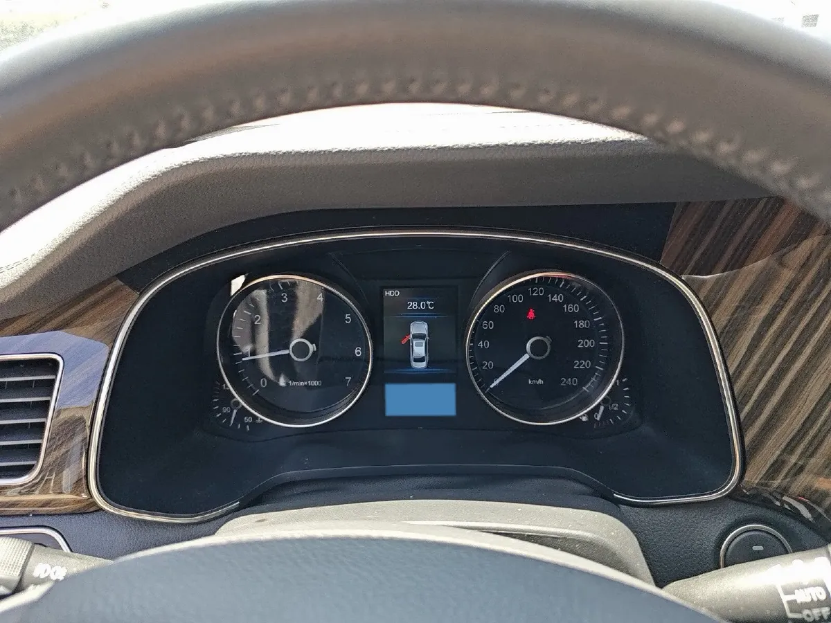2021 HongQi H7 1.8T 188HP L4 6AT,autocango,china used car exporter,china ev exporter,chinese used car exporter,chinese used ev exporter