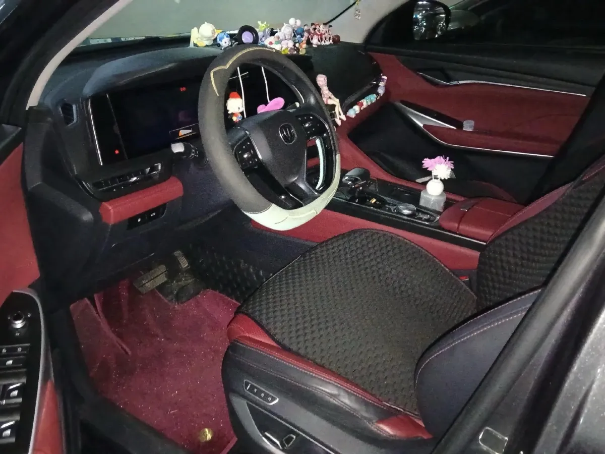 2021 ChangAn CS75 Plus 2.0T 233HP L4 8AT,autocango,china used car exporter,china ev exporter,chinese used car exporter,chinese used ev exporter