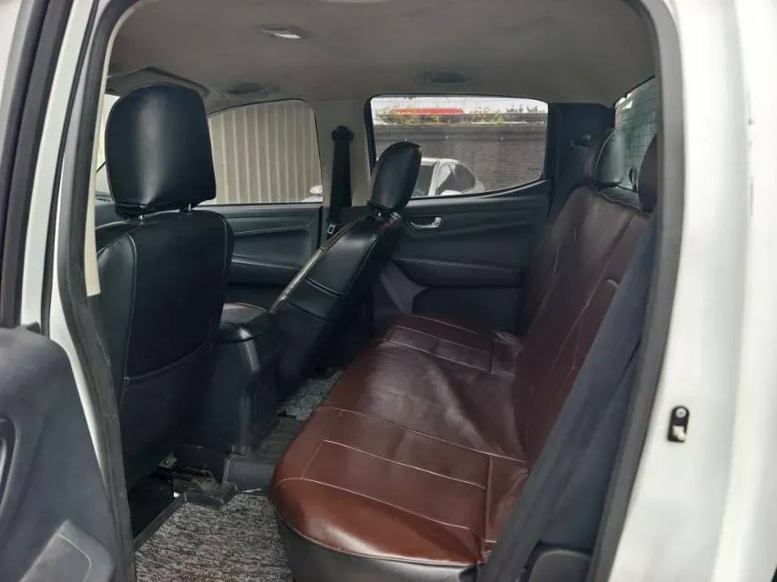 2018 Isuzu RE-MAX Jim 2.8T 116HP L4 5MT,autocango,china used car exporter,china ev exporter,chinese used car exporter,chinese used ev exporter