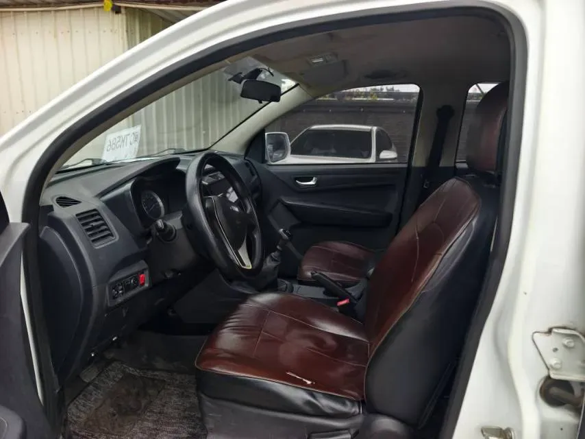 2018 Isuzu RE-MAX Jim 2.8T 116HP L4 5MT,autocango,china used car exporter,china ev exporter,chinese used car exporter,chinese used ev exporter