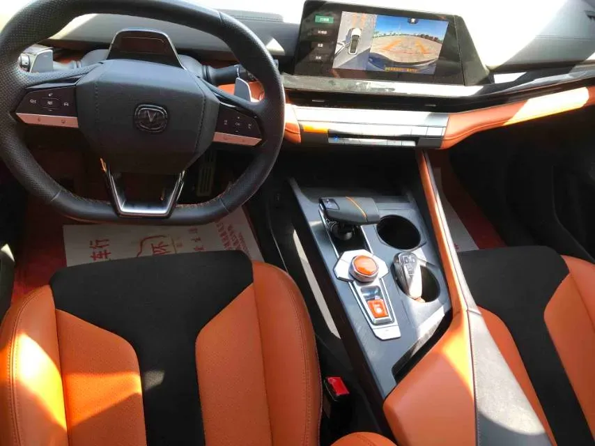 2023 ChangAn UNI-V 1.5T 188HP L4 7DCT,autocango,china used car exporter,china ev exporter,chinese used car exporter,chinese used ev exporter