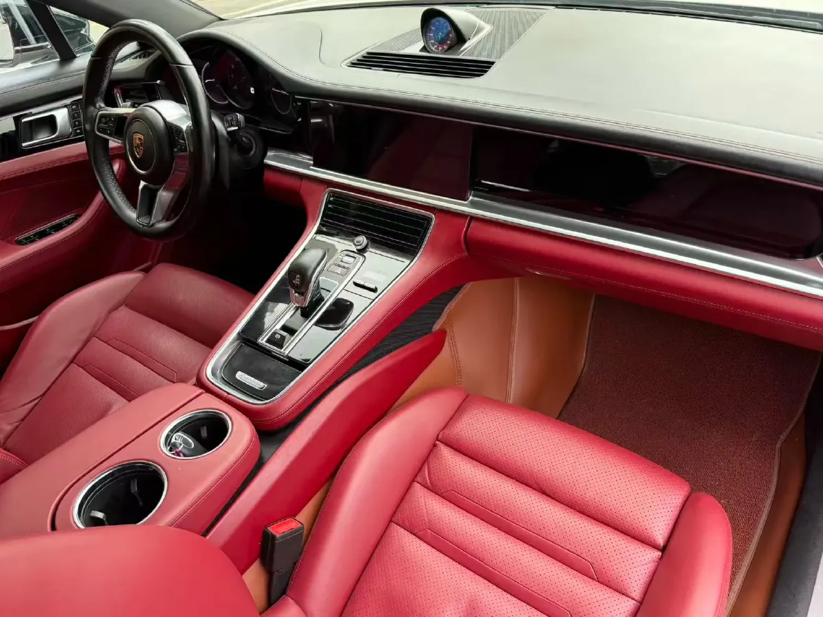 2018 Maserati Levante 3.0T 350HP V6 8AT,autocango,china used car exporter,china ev exporter,chinese used car exporter,chinese used ev exporter