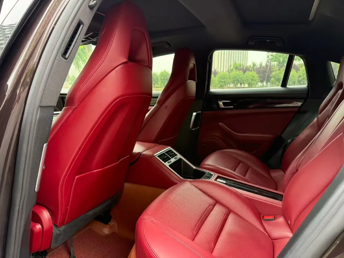 2018 Maserati Levante 3.0T 350HP V6 8AT,autocango,china used car exporter,china ev exporter,chinese used car exporter,chinese used ev exporter