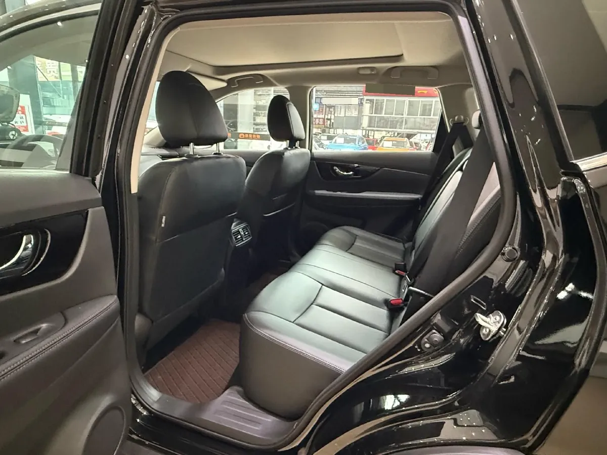 2025 Nissan X-Trail 2.0L 151HP L4 CVT,autocango,china used car exporter,china ev exporter,chinese used car exporter,chinese used ev exporter