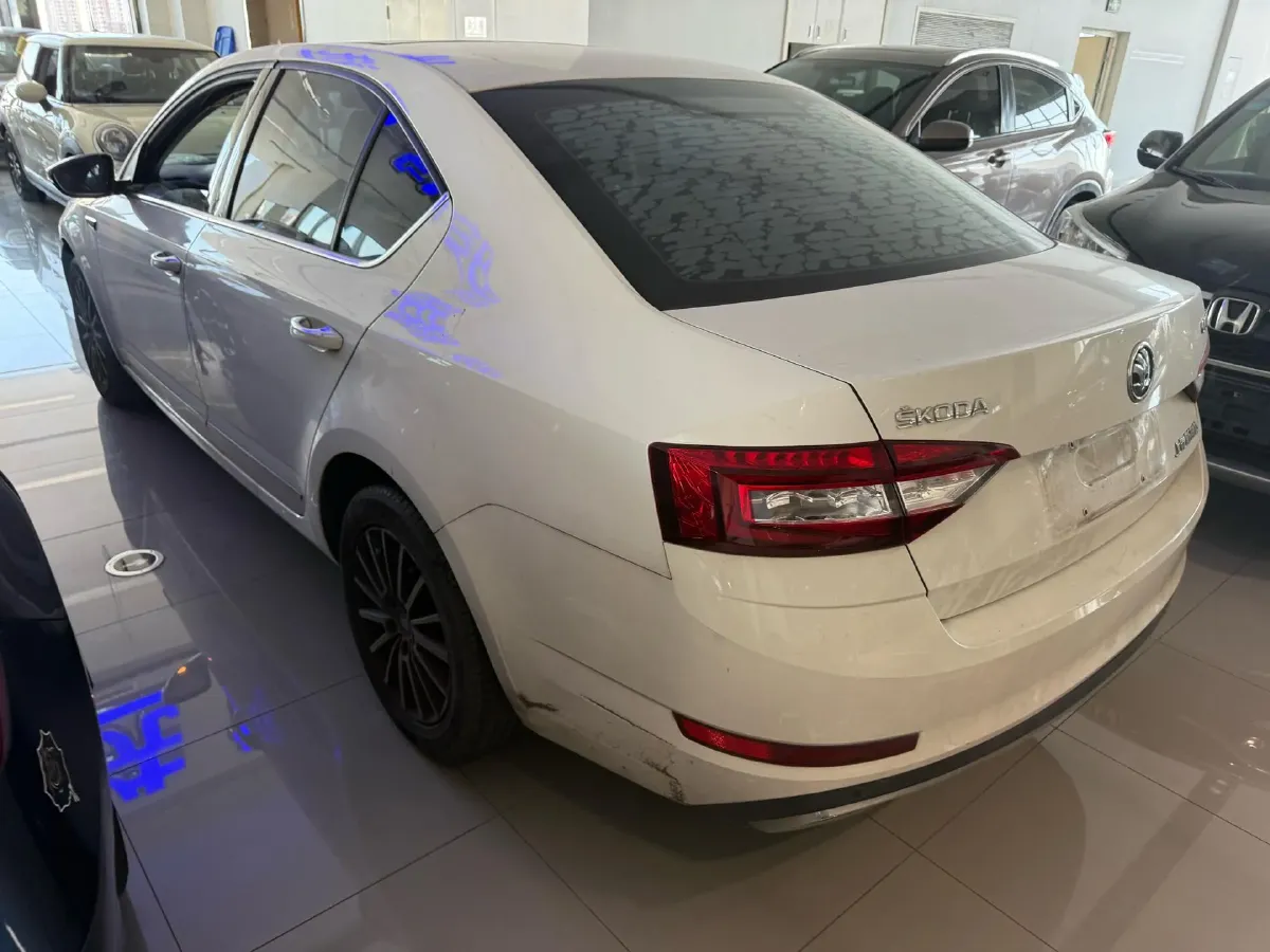 2018 Skoda Octavia 1.6L 110HP L4 6AT,autocango,china used car exporter,china ev exporter,chinese used car exporter,chinese used ev exporter