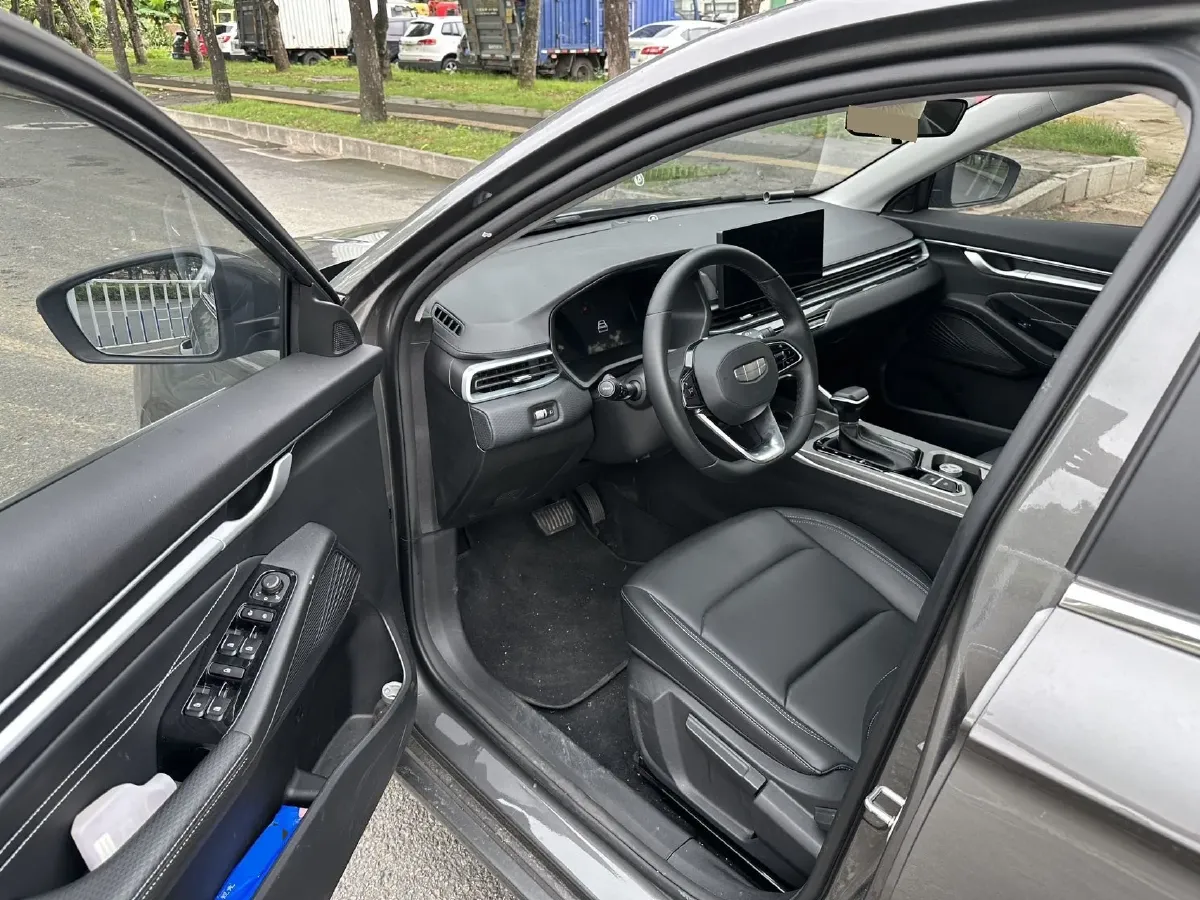 2025 Geely Emgrand 1.5L 127HP L4 CVT,autocango,china used car exporter,china ev exporter,chinese used car exporter,chinese used ev exporter