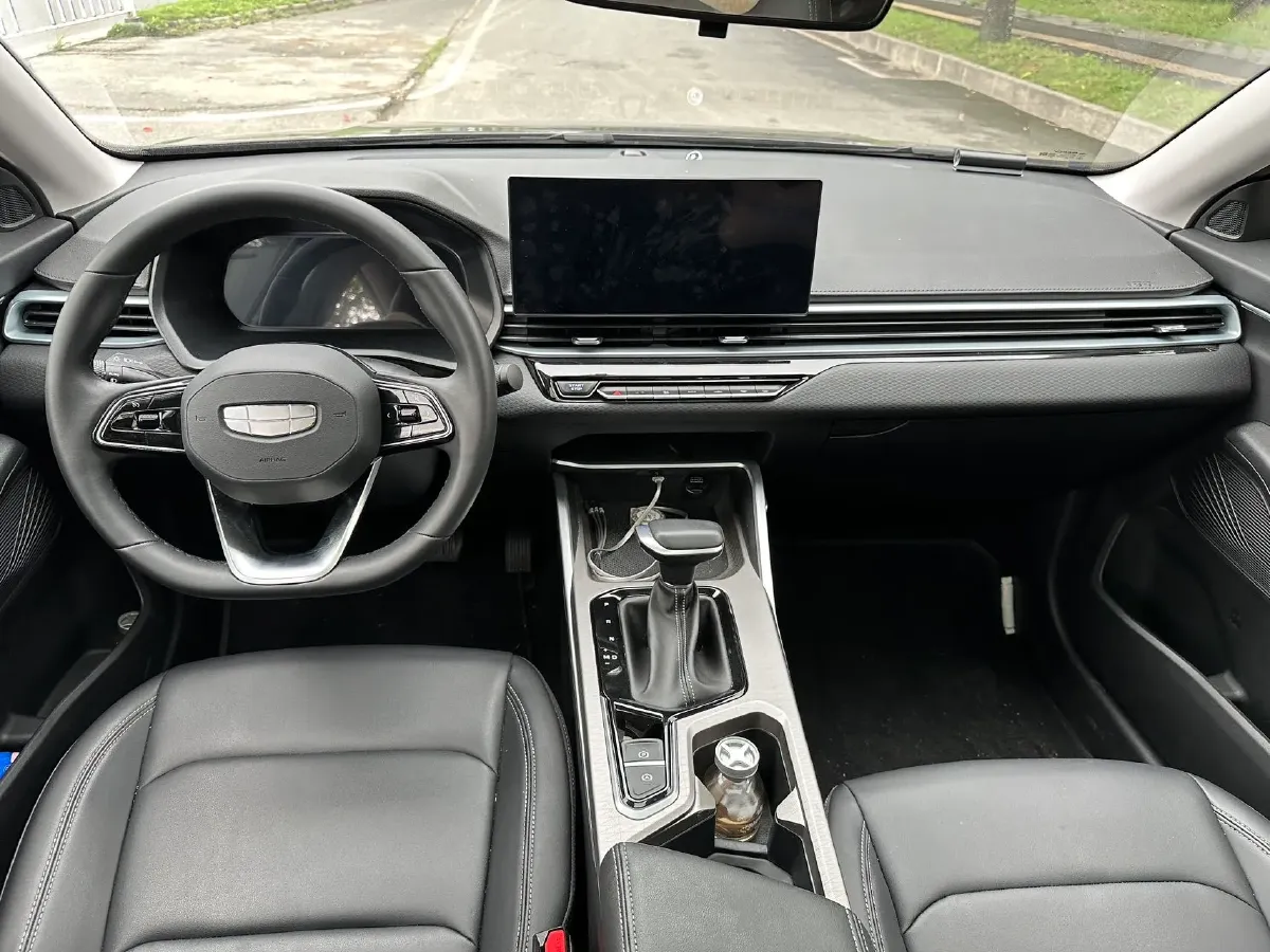 2025 Geely Emgrand 1.5L 127HP L4 CVT,autocango,china used car exporter,china ev exporter,chinese used car exporter,chinese used ev exporter