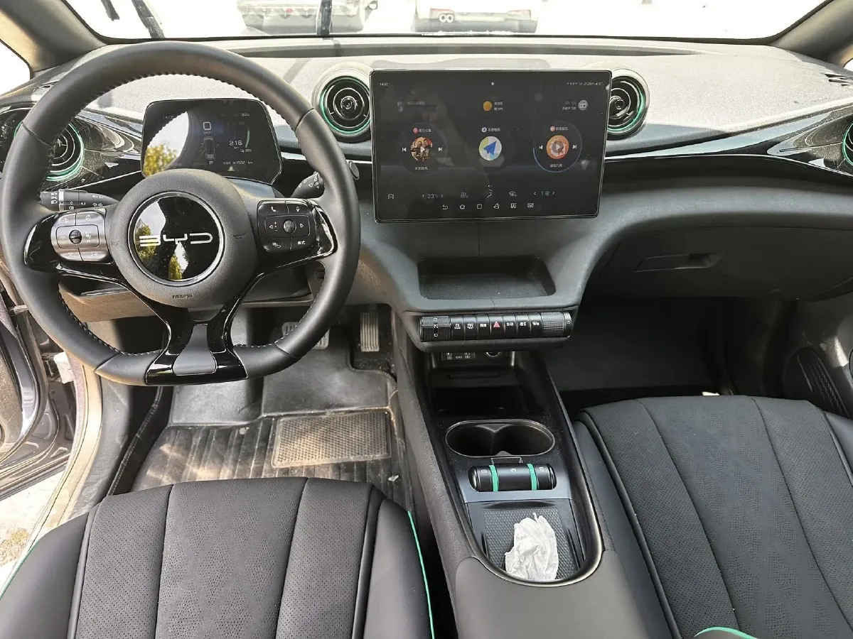2023 BYD Dolphin BEV 44.928KWH,autocango,china used car exporter,china ev exporter,chinese used car exporter,chinese used ev exporter