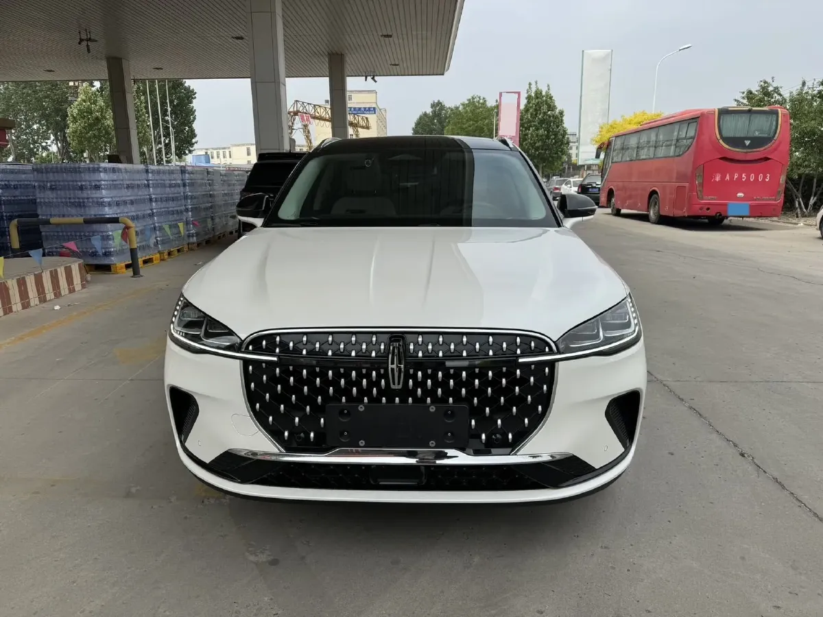 2023 Lincoln Corsair 2.0T 261HP L4 8AT,autocango,china used car exporter,china ev exporter,chinese used car exporter,chinese used ev exporter
