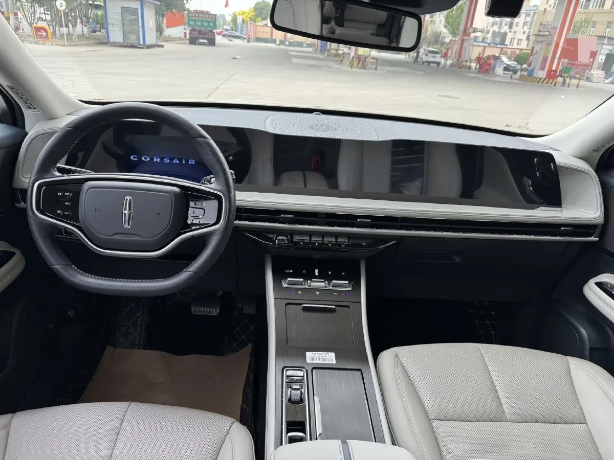 2023 Lincoln Corsair 2.0T 261HP L4 8AT,autocango,china used car exporter,china ev exporter,chinese used car exporter,chinese used ev exporter